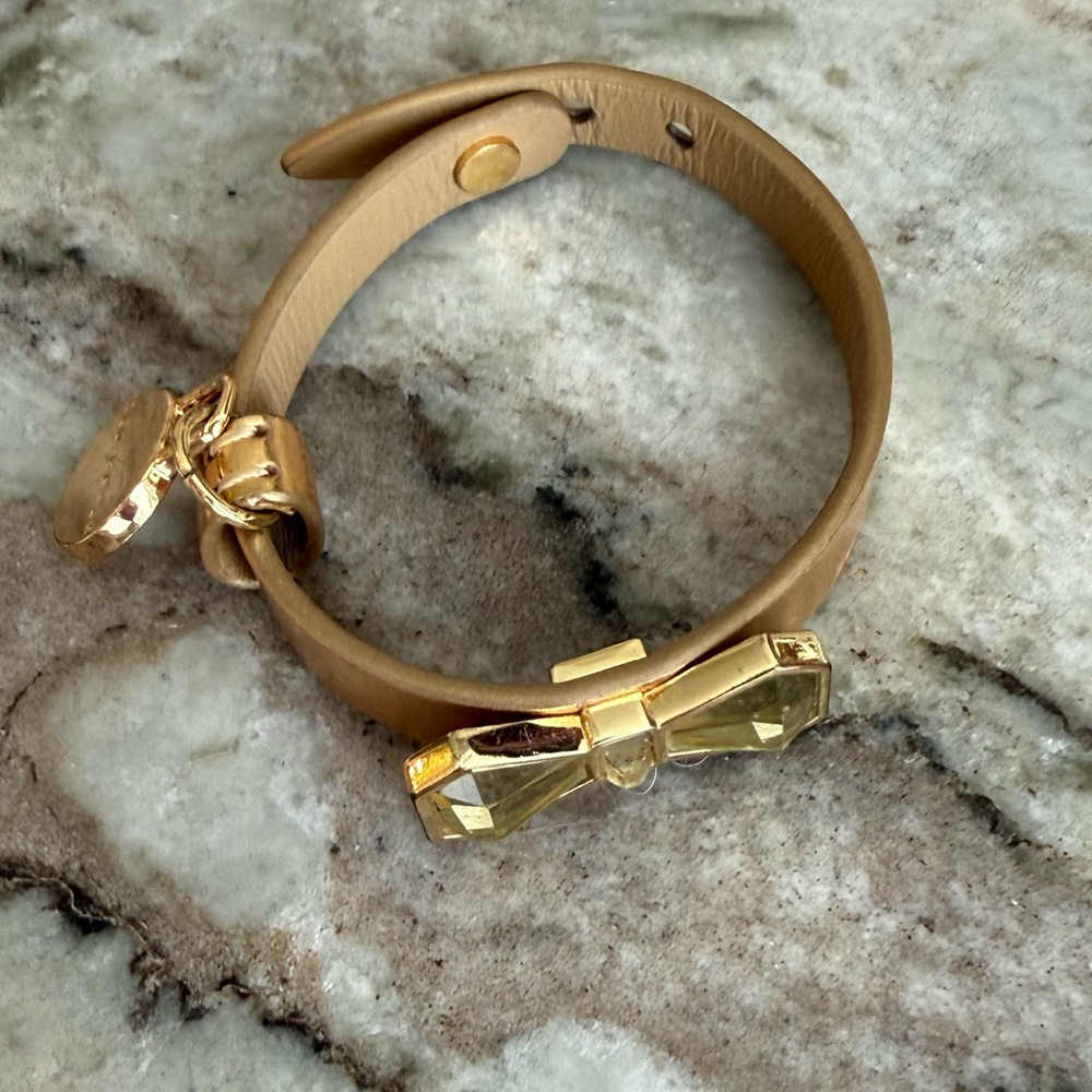 Ted Baker Beige Leather Bracelet Gold Tone Crystal bow Charm Adjustable